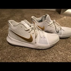 Men’s Nike Kyrie Irving’s Basketball Shoes